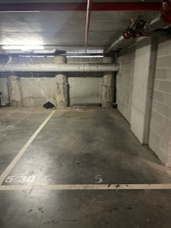 West Melbourne - Great Indoor Parking close to the City & Victoria Market