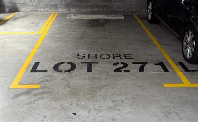 Convenient car space in Wolli Creek (Discovery Point)
