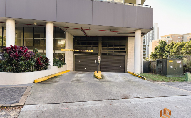 Secured parking in Mascot (12 Church Ave)