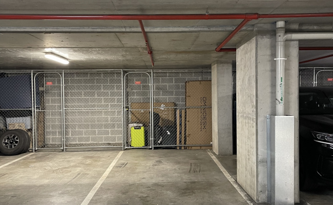 Secure Garage Parking 5 min walk Parramatta Station & Westfield Mall
