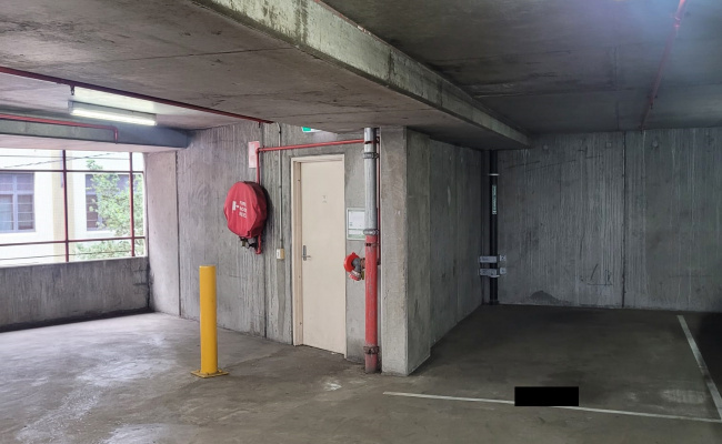 Secure Parking Space in Southbank beside Crown