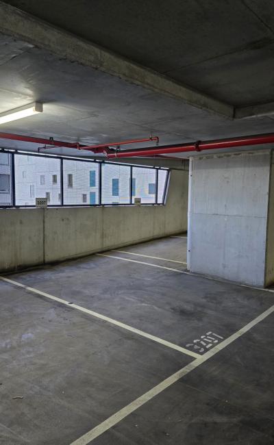 Great parking Space in Southbank. 8 minutes from Flinders station