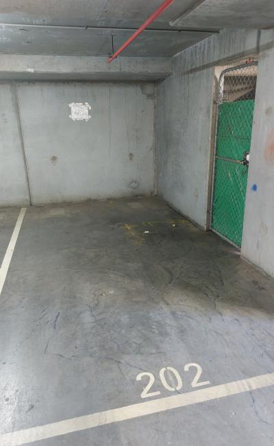 Great car parking in Southbank, close to all attractions in city & South Melbourne Market