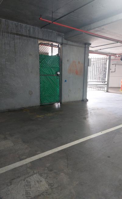 Great car parking in Southbank, close to all attractions in city & South Melbourne Market
