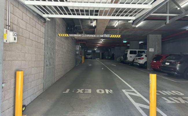 Parking space available (173 City Road)