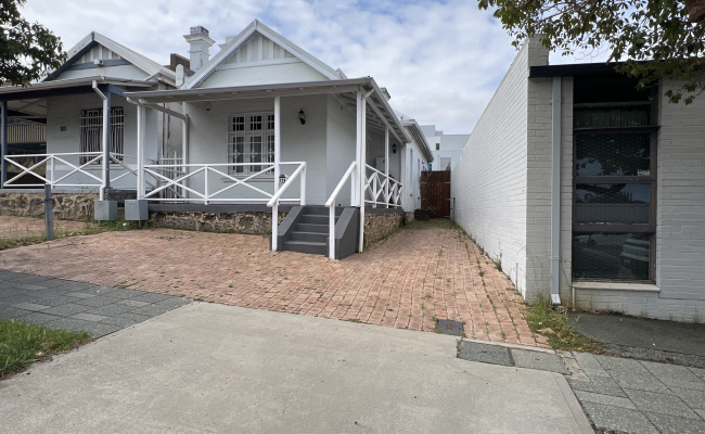 Claisebrook - Outside Parking