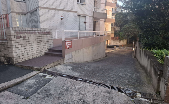 Great outdoor parking space with shade