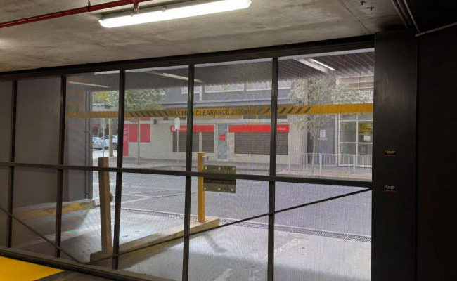 Amazing Indoor Car Space Docklands - First floor location 24/7 Security