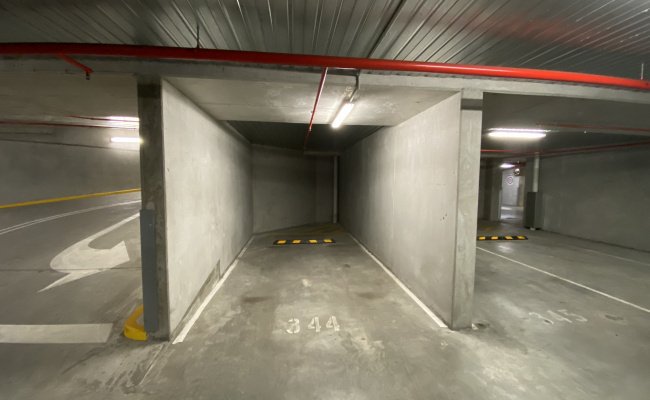Great Parking Space in Collins Street, Docklands. Near to ANZ Bank, NAB, Myer, Woolworths & Infosys