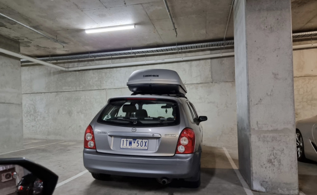 Melbourne - Secure Undercover Car Space close to Southern Cross Station