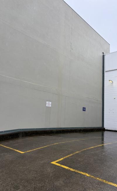 Outdoor Parking on Commercial Road, Teneriffe