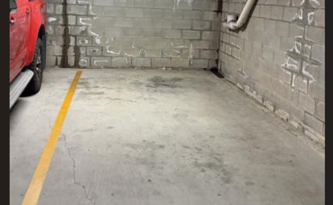 Undercover Basement Car Space, Commercial Road Teneriffe