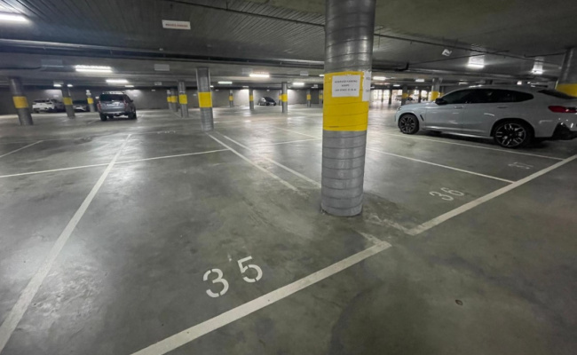First Floor Secured Unreserved Parking Space at South Wharf (carpark #35)