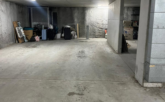 Safe and Secure car park space located between Randwick and Coogee. 10 mins from Lightrail to CBD