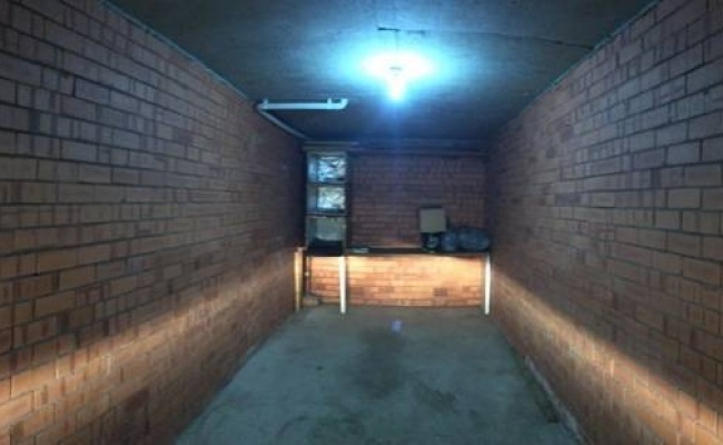 Coogee - Secure Garage close to Beach & Shops