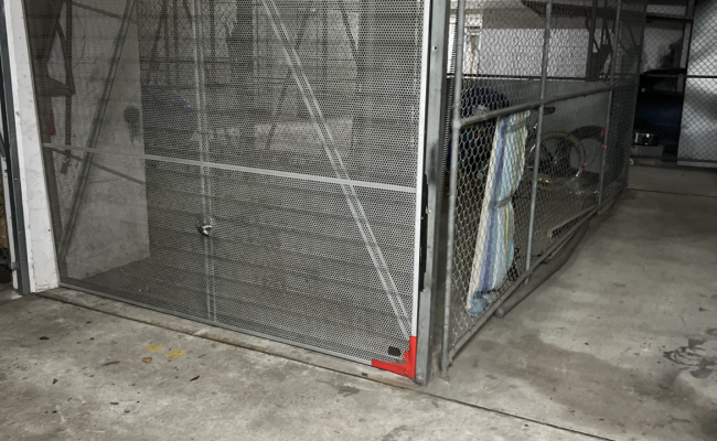 Parking space right next to SCG, Entertainment Quarter, Centennial Park, Moore Park tram etc