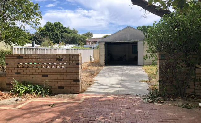Close to UWA and Sir Charles Gairdner Hospital parking spaces