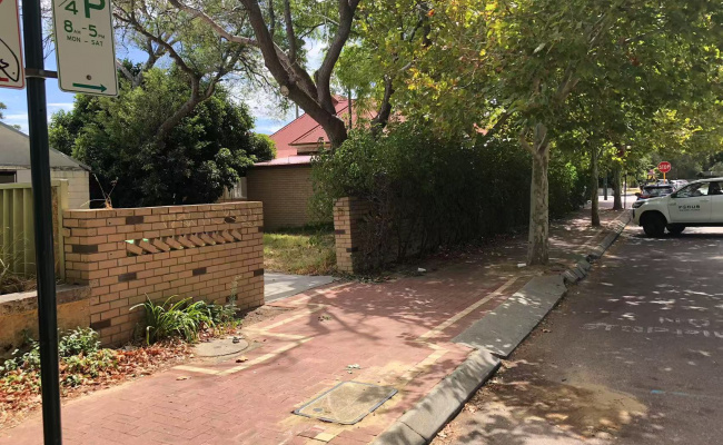 Close to UWA and Sir Charles Gairdner Hospital parking spaces