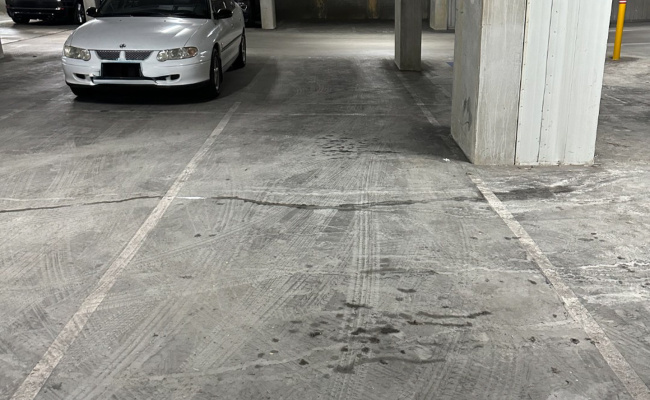 Secured Parking in Canberra City(61 Cooyong St)