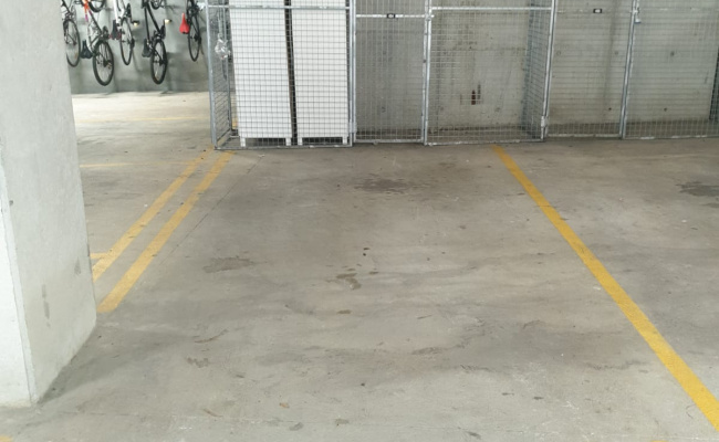 Car parking close to Redfern station with available lot