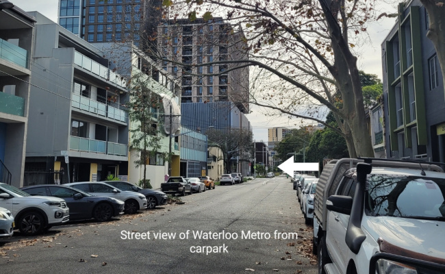 Only 200m to Waterloo Metro - Secure Parking