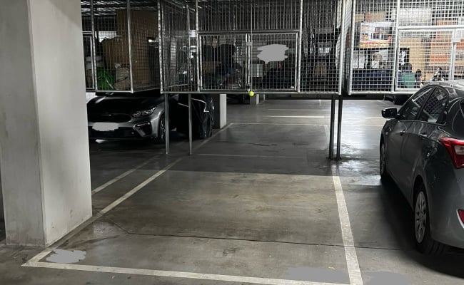 Secure Coppin St parking - Elevator access to Richmond Anytime Fitness