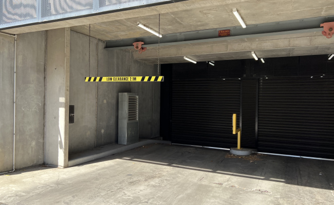 Secure Coppin St parking - Elevator access to Richmond Anytime Fitness