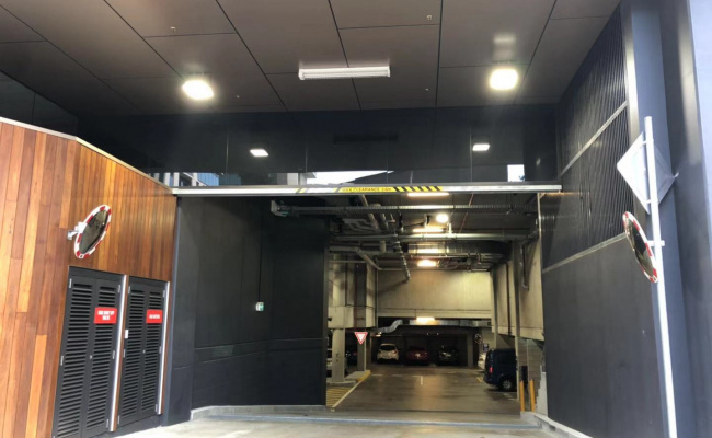 South Brisbane - Garage for Parking near the City