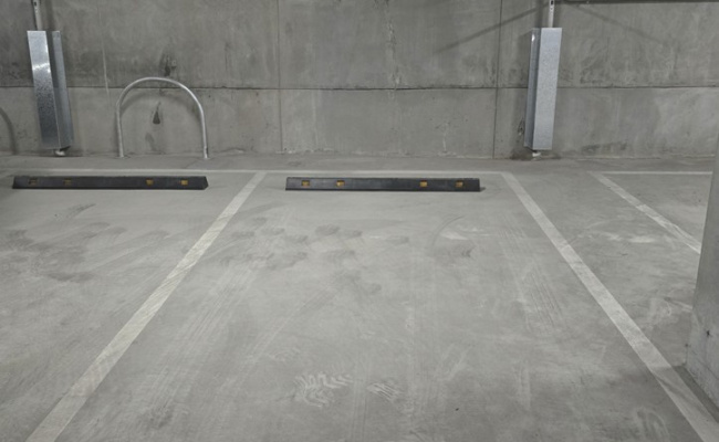 Secure parking 24/7 access South Bank