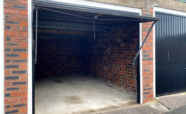 Lock up garage infront of Macquarie Centre