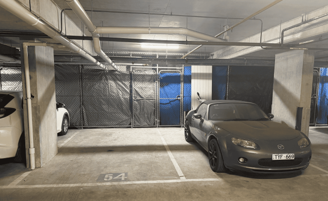 Secure carpark next to South Melbourne Market & City Rail