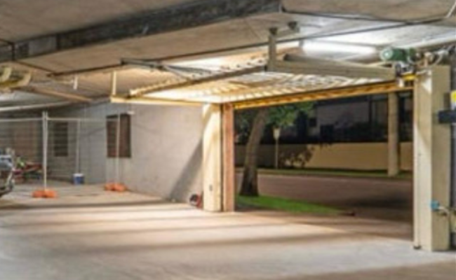 Car space in Southbank! - Minutes walk from St Kilda road.