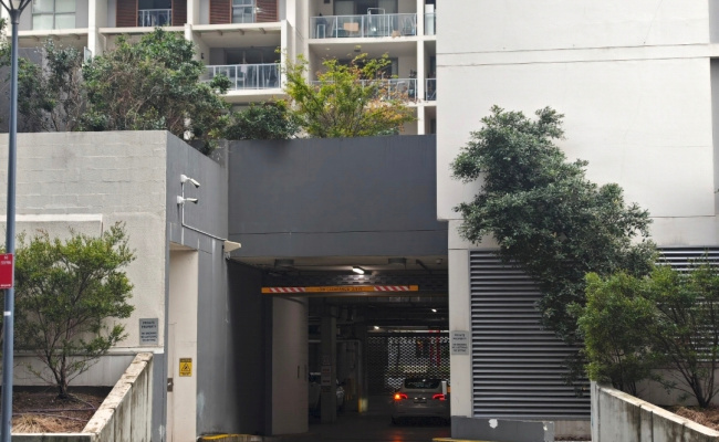 Ready on 18 June Car Park Entrance from Jackson Dr