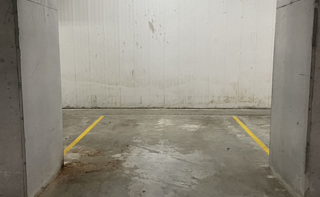Great parking space in Mascot and near CBD