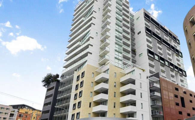 Parramatta Secure car parking - Walking distance to Westfield and Station