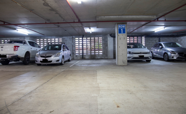 Brisbane City - RESERVED Parking near Holiday Inn Express