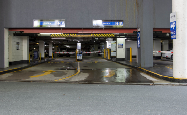 Brisbane City - UNRESERVED Parking near Holiday Inn Express