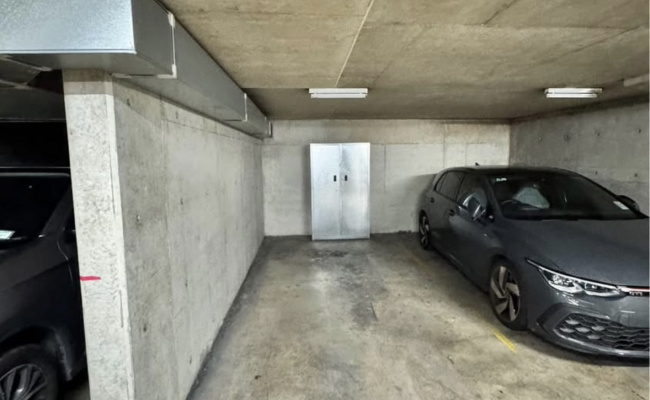 Indoor lot parking on Crown St in Darlinghurst Indoor lot parking on Crown St in Darlinghurst