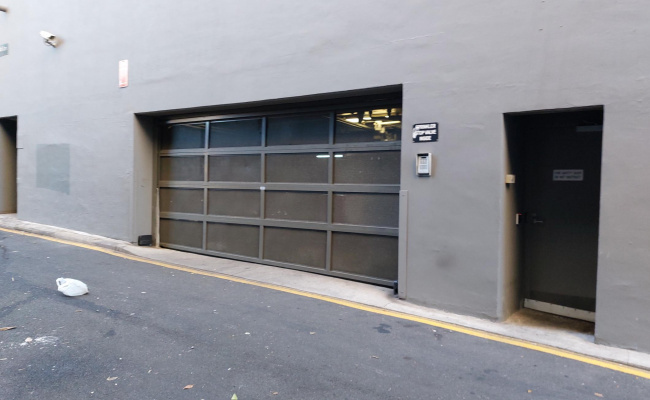 Darlinghurst - Secure Crown Street Apartment Carpark close to Hyde Park