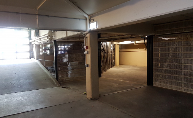 Extra Large Lock Up Garage with 24 Hours Card Access
