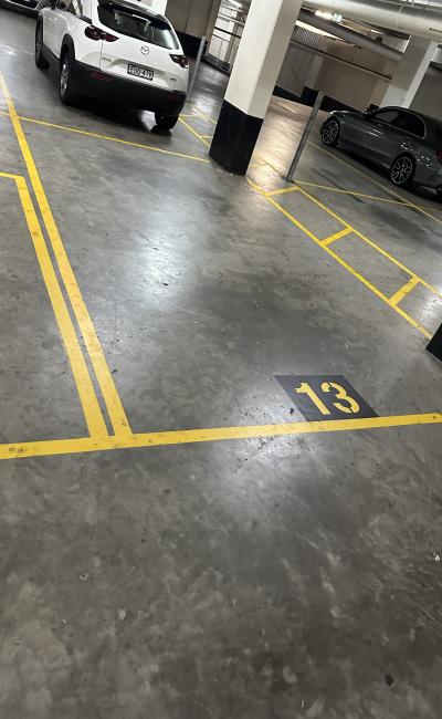 Great parking spot in Waterloo (20 minutes into CBD)