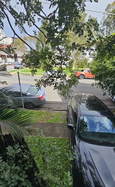 DO YOU WORK AT RBWH? Drive straight in to your Permanent parking site. 900m walk