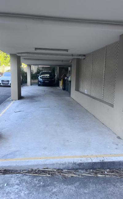 1min from Bondi Beach - undercover and secure