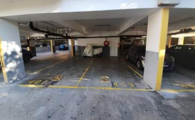Cover parking spot in Bonfi beach, lomg therm lease preferred