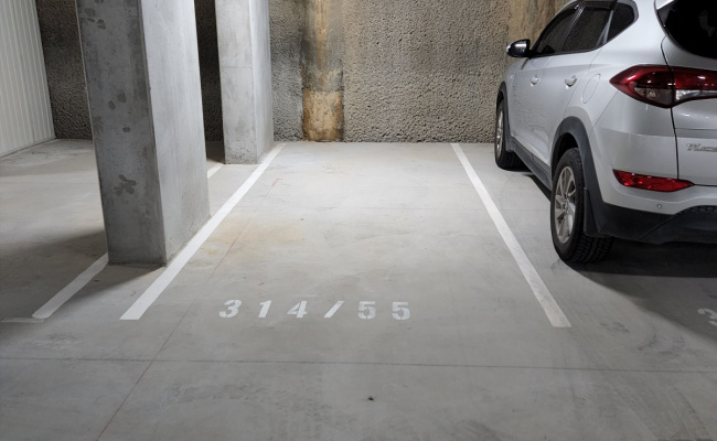 Secure underground parking close to Civic