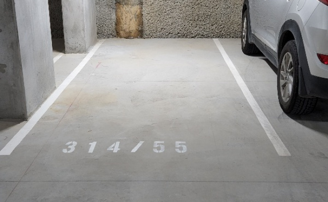 Secure underground parking close to Civic