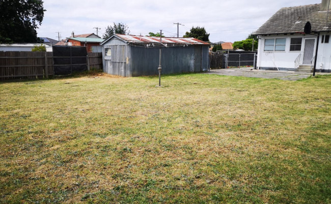 Caravan Parking at Backyard