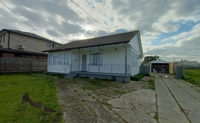 Caravan Parking at Backyard