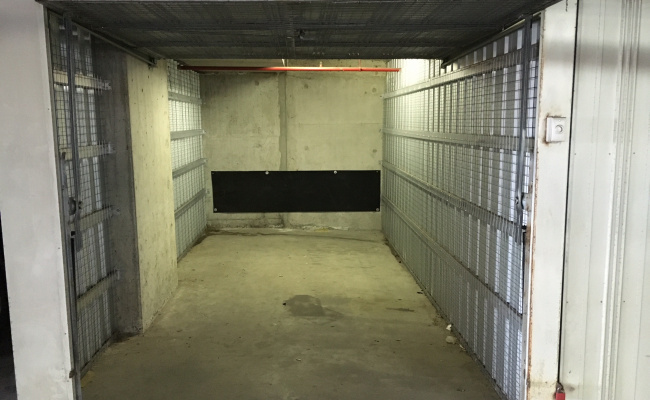 Lock up Storage Cage in South Yarra - 24/7 Access
