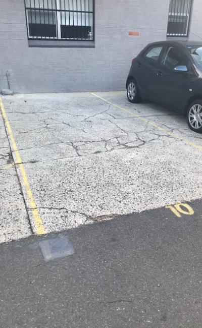 Private 24/7 parking space near St Peters Station